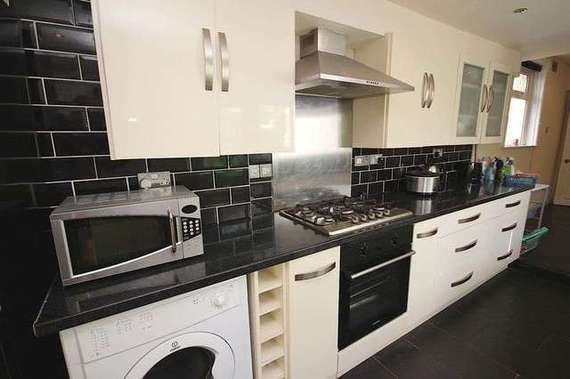3 Bedroom Semi-Detac...
