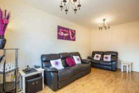 5 Bedroom Semi-Detac...