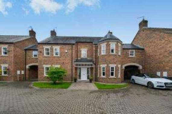 6 Bedroom Detached