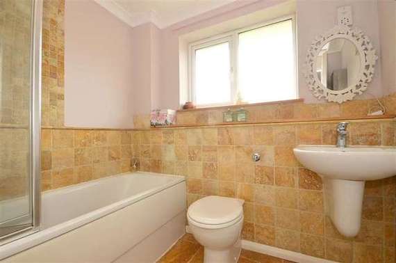 3 Bedroom Semi-Detac...