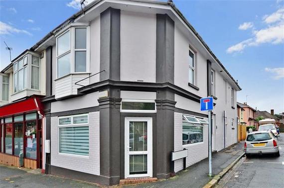 3&nbsp;Bedroom&nbsp;Ground Fla...