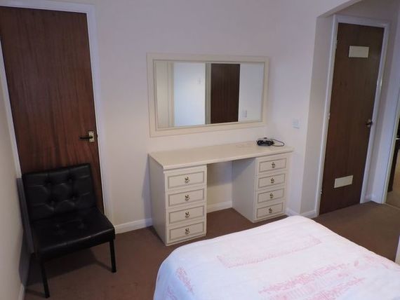 1 Bedroom Retirement...