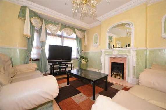 5 Bedroom Terraced
