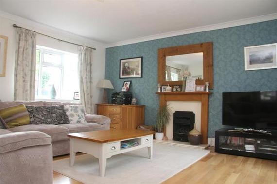4 Bedroom Semi-Detac...