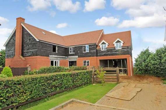 6 Bedroom Detached