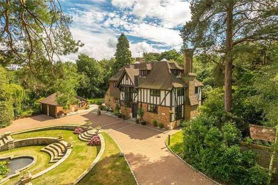 6 Bedroom Detached