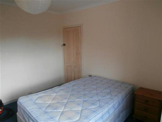 4 Bedroom Semi-Detac...