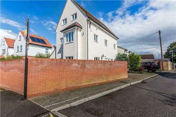 2&nbsp;Bedroom&nbsp;Detached