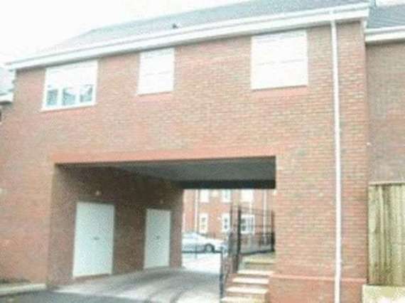 2 Bedroom Flat