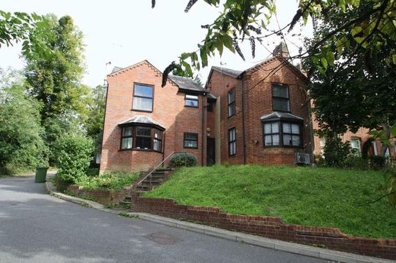 1 Bedroom Flat