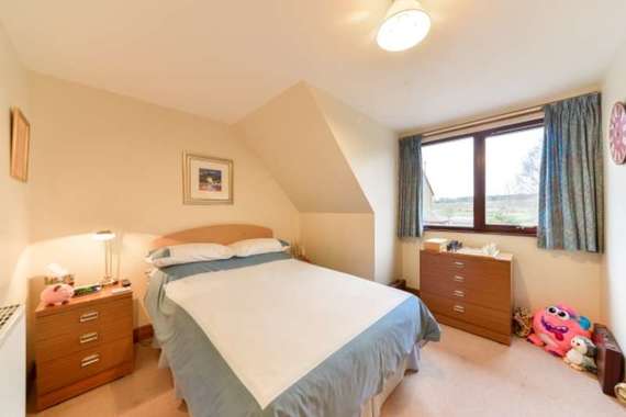 5&nbsp;Bedroom&nbsp;Detached