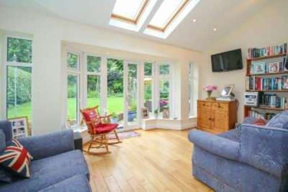 5&nbsp;Bedroom&nbsp;Semi-Detac...