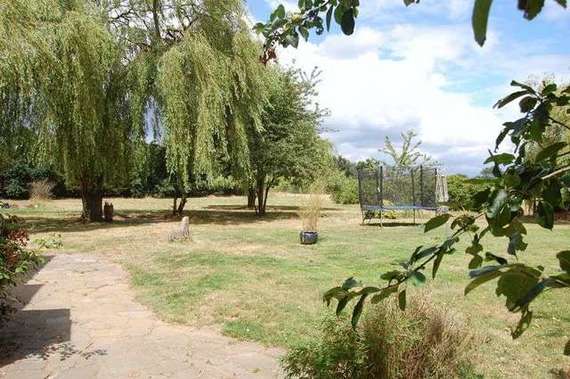 5&nbsp;Bedroom&nbsp;Detached