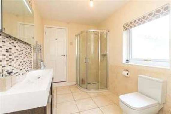 4&nbsp;Bedroom&nbsp;Semi-Detac...