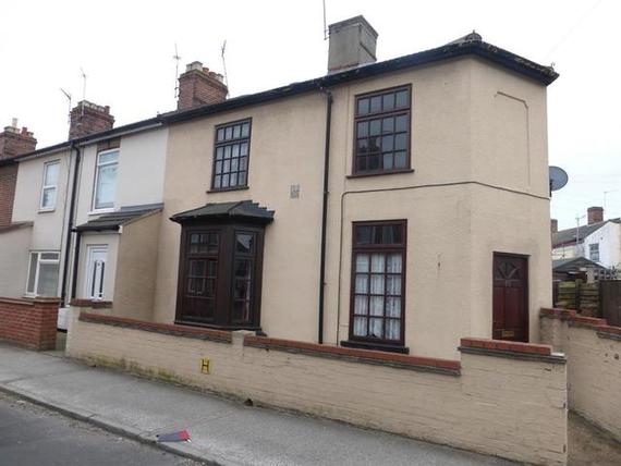 2 Bedroom End of Ter...