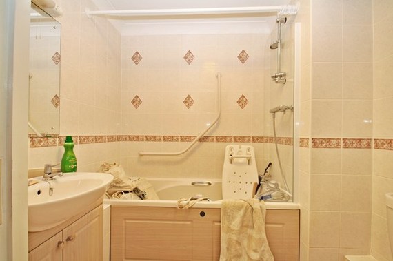 1 Bedroom Retirement...