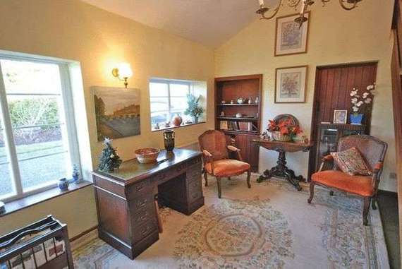 6&nbsp;Bedroom&nbsp;Detached