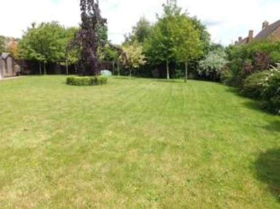 5&nbsp;Bedroom&nbsp;Detached