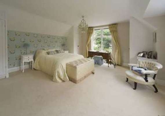 5 Bedroom Detached