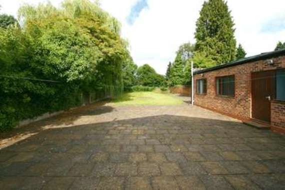 5&nbsp;Bedroom&nbsp;Detached