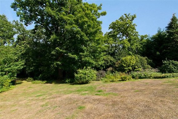 5&nbsp;Bedroom&nbsp;Detached