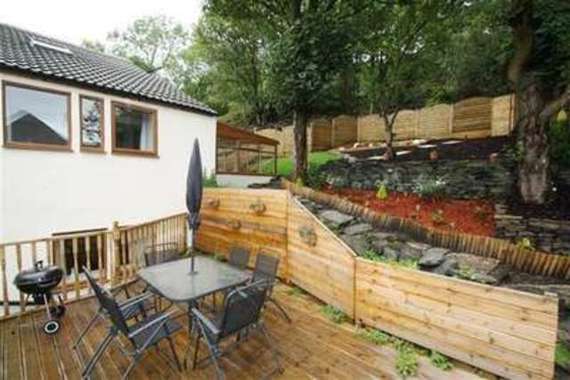 6 Bedroom Detached