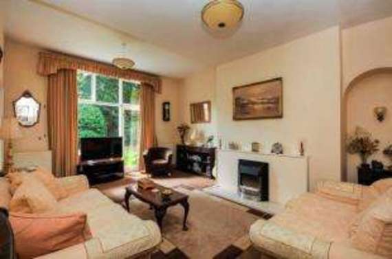 2 Bedroom Maisonette