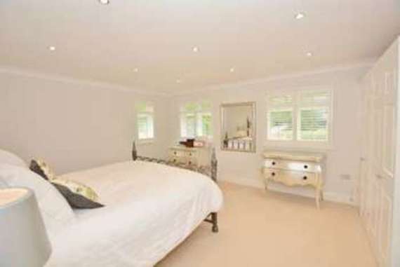 6 Bedroom Detached