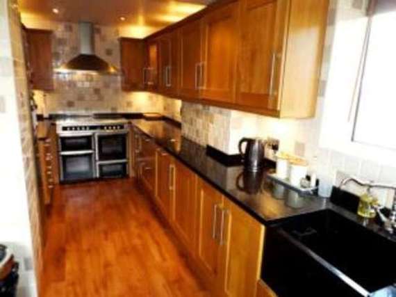 6&nbsp;Bedroom&nbsp;Detached