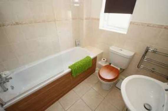 3 Bedroom Semi-Detac...