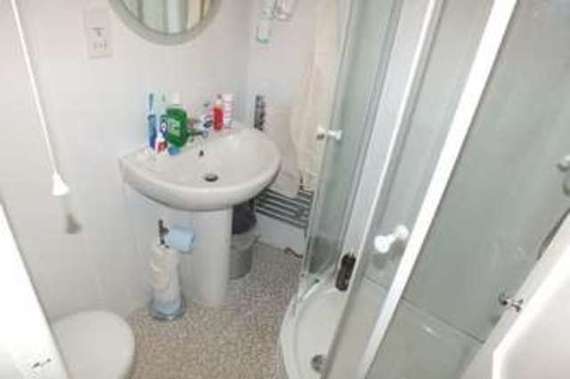 2&nbsp;Bedroom&nbsp;Detached