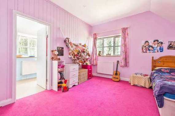 5&nbsp;Bedroom&nbsp;Semi-Detac...