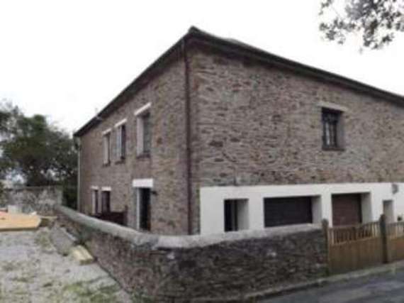 5 Bedroom Semi-Detac...