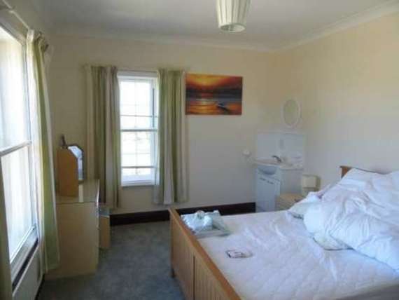 5&nbsp;Bedroom&nbsp;Detached