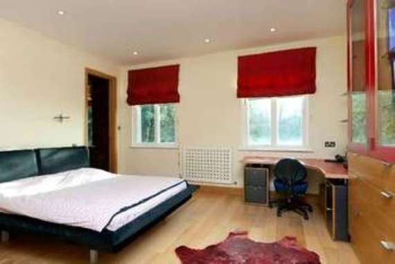 7&nbsp;Bedroom&nbsp;Detached