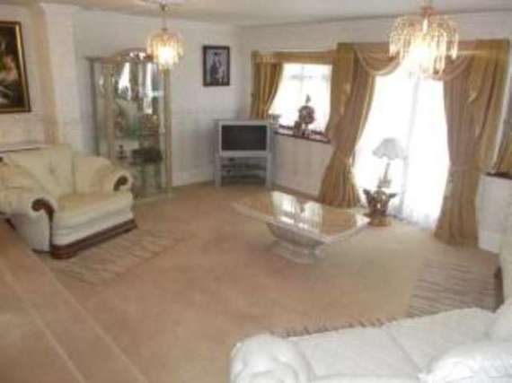 5&nbsp;Bedroom&nbsp;Bungalow