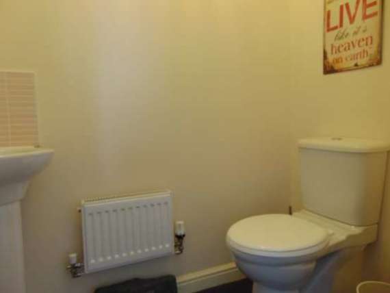 4 Bedroom Semi-Detac...