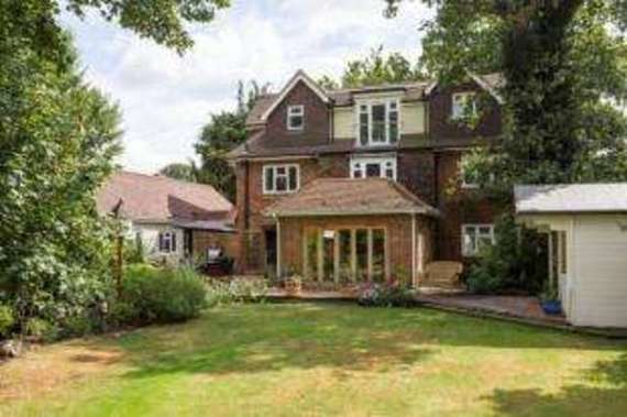 6 Bedroom Detached