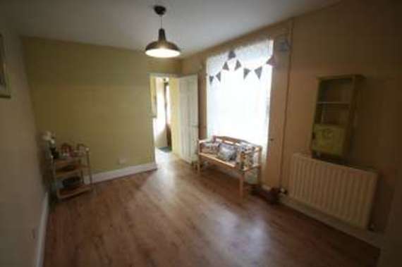 3&nbsp;Bedroom&nbsp;Semi-Detac...