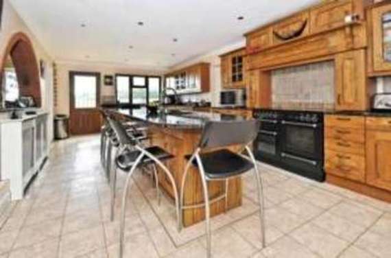 5 Bedroom Detached