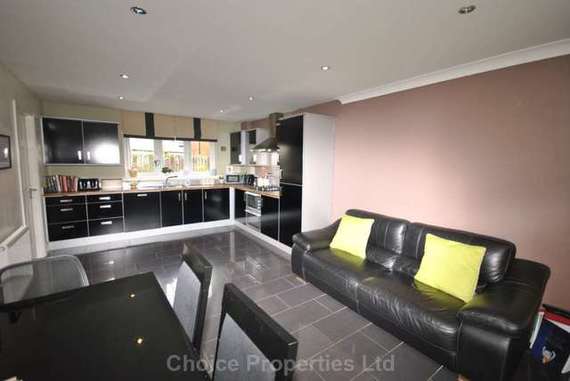 4&nbsp;Bedroom&nbsp;Semi-Detac...