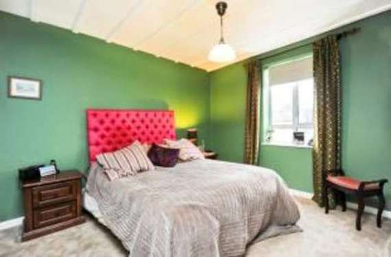 4 Bedroom Semi-Detac...