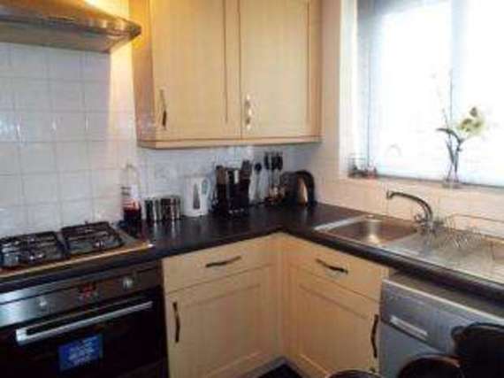 2 Bedroom End of Ter...