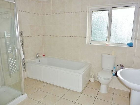 4&nbsp;Bedroom&nbsp;Semi-Detac...