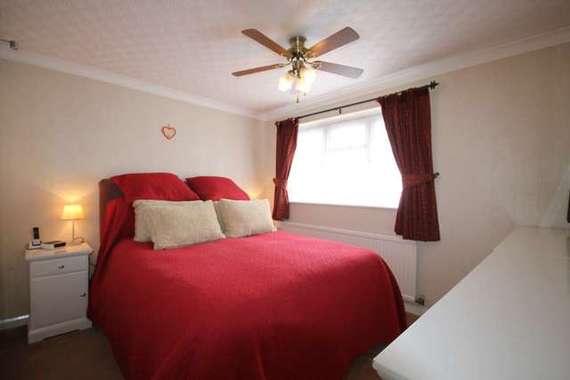 5&nbsp;Bedroom&nbsp;Detached