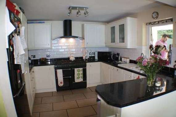 5&nbsp;Bedroom&nbsp;Detached