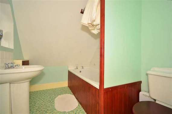 4 Bedroom Semi-Detac...