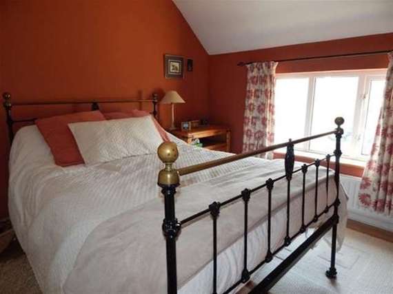 4&nbsp;Bedroom&nbsp;Semi-Detac...