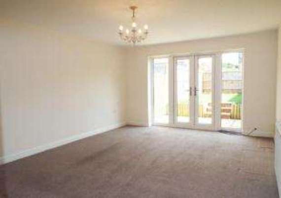 4&nbsp;Bedroom&nbsp;Semi-Detac...