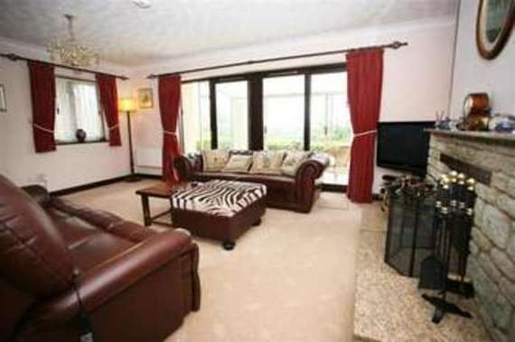 5&nbsp;Bedroom&nbsp;Detached